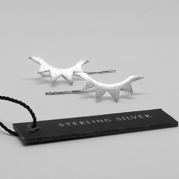 💥3for15!💥Minimalist Triangle Climber Earrings - Picture 1 of 2